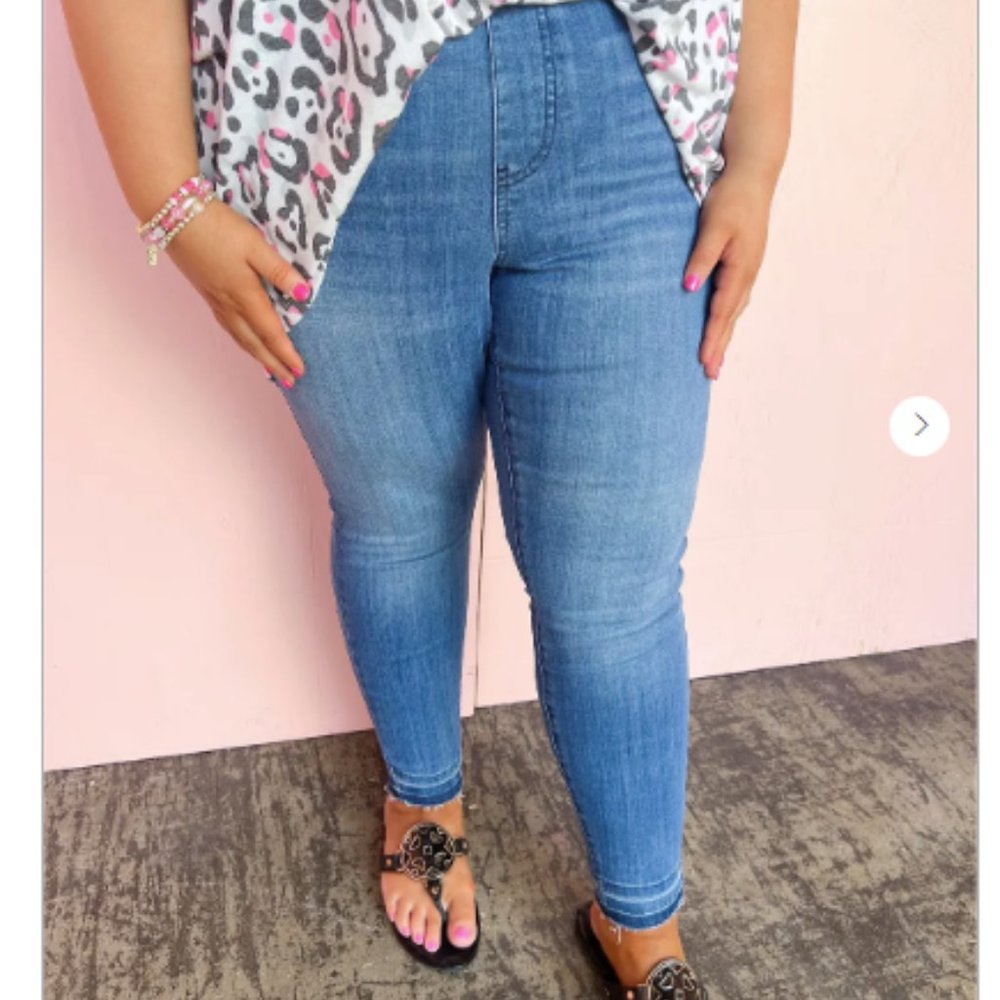 Judy Blue Pull-On Jeans NWT